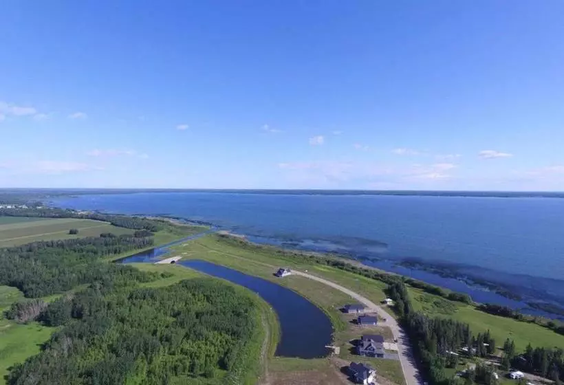 モーテル Alberta Beach Inn And Suites