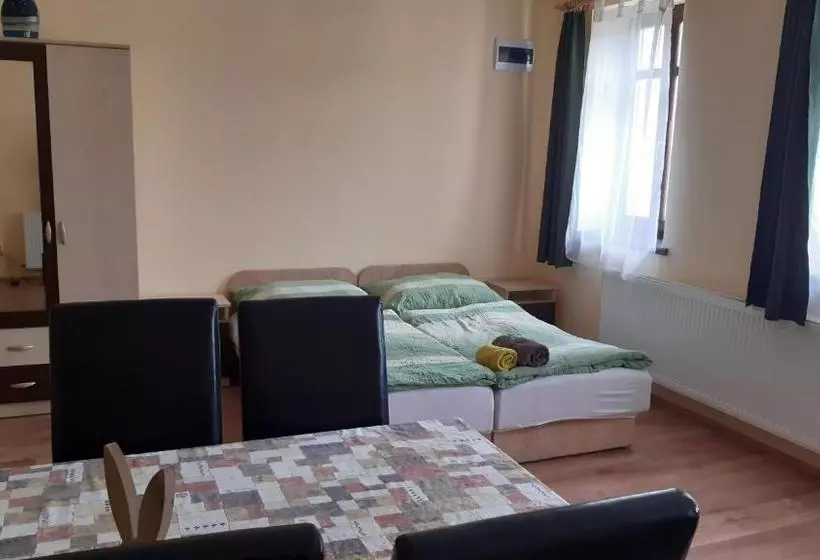 Majatalo Bajusz Vendégház