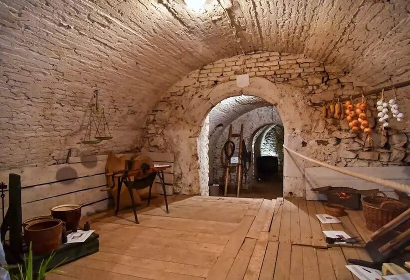 پانسیون Zámek Račice