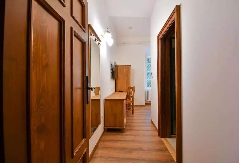 پانسیون Zámek Račice