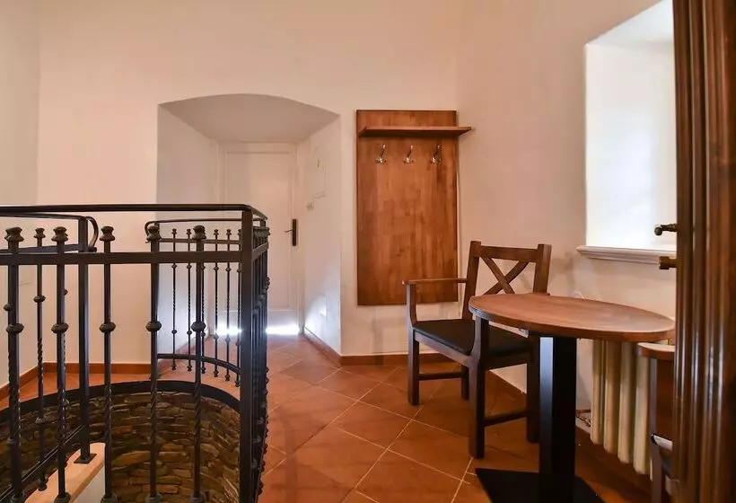 پانسیون Zámek Račice