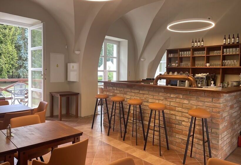 펜션 Zámek Račice