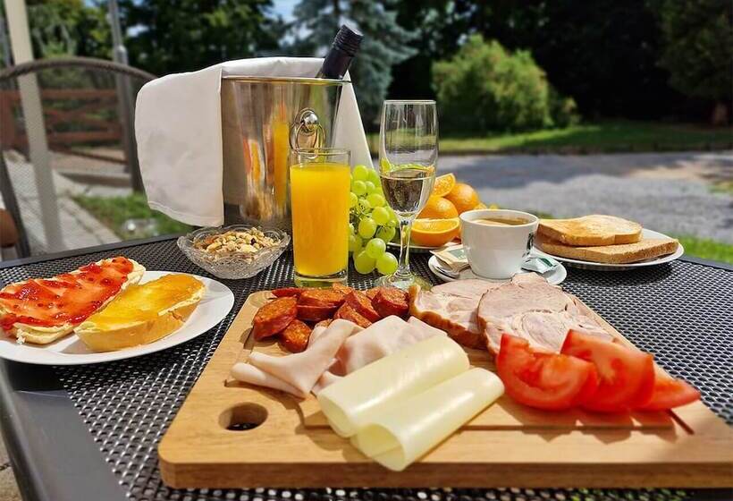 펜션 Zámek Račice