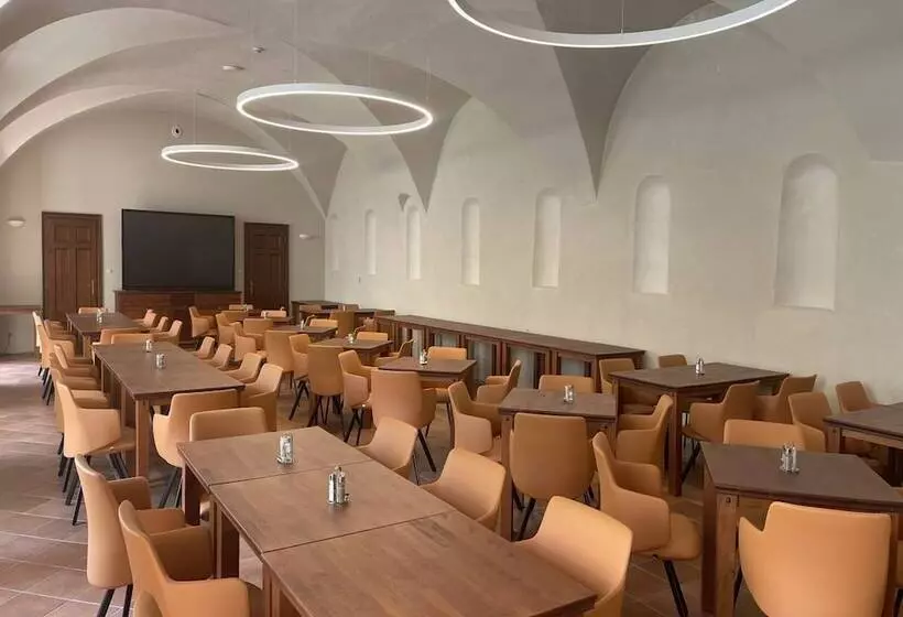 پانسیون Zámek Račice