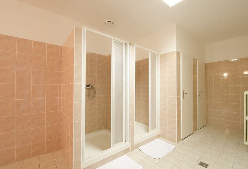 펜션 Zámek Račice