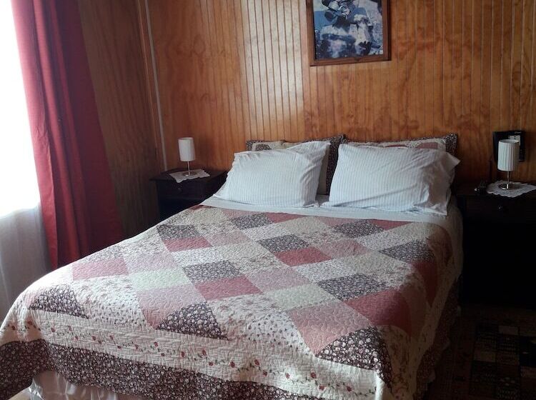 هاستل Hostal Reymar