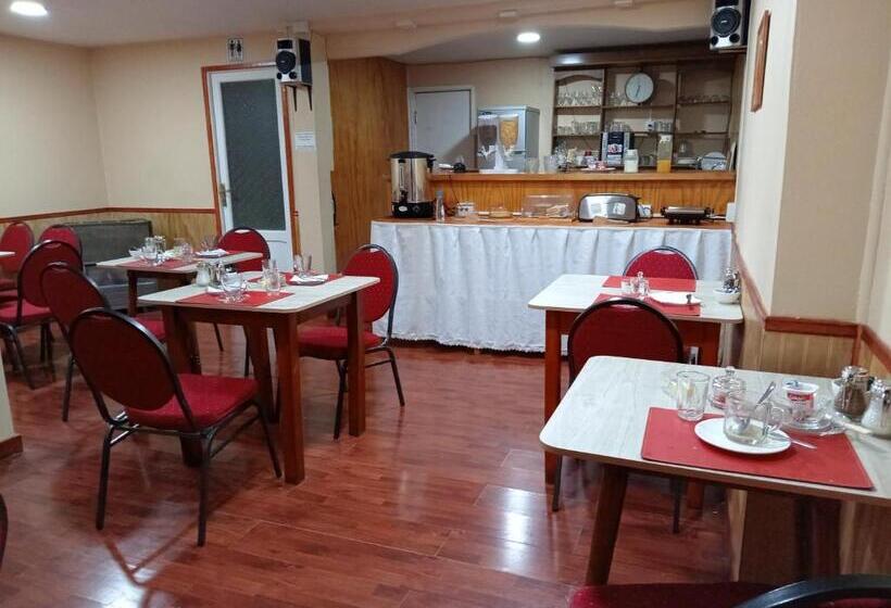 هاستل Hostal Reymar