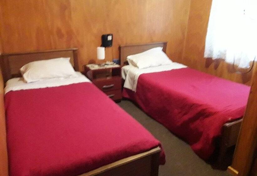 هاستل Hostal Reymar