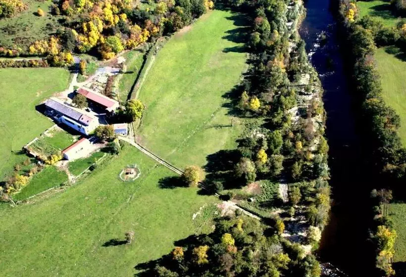 Aamiaismajoitus (B&B) Domaine De La Planche De Melussac