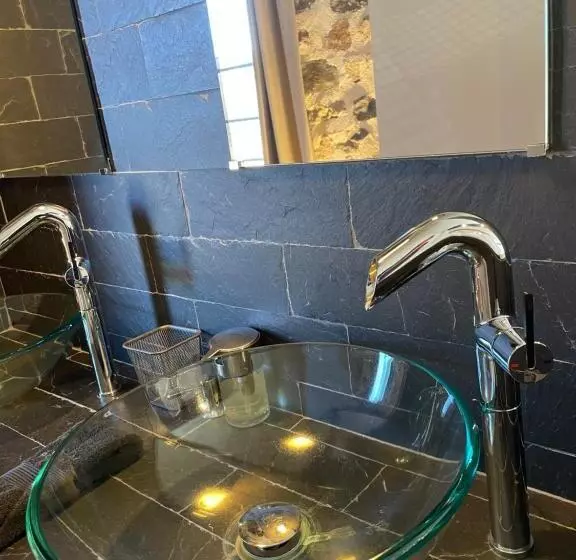 Aamiaismajoitus (B&B) Domaine De La Planche De Melussac