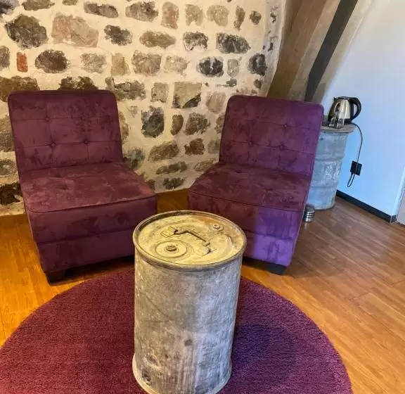 Aamiaismajoitus (B&B) Domaine De La Planche De Melussac