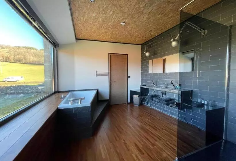 Aamiaismajoitus (B&B) Domaine De La Planche De Melussac