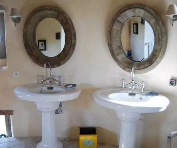 ベッドアンドブレックファースト Mas De Garrigue