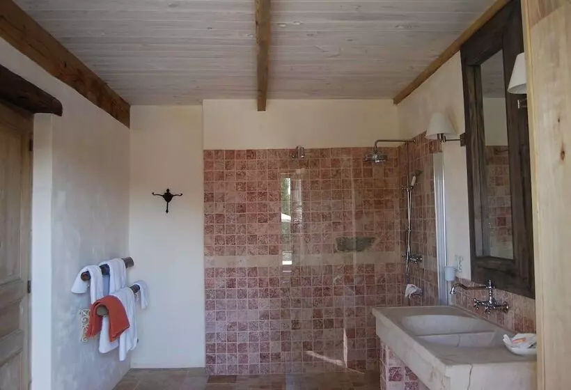 ベッドアンドブレックファースト Mas De Garrigue