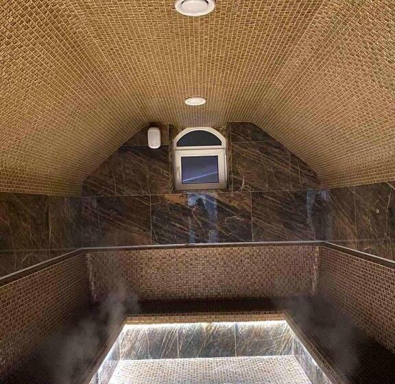 호텔 Chorna Skelya Resort & Wellness