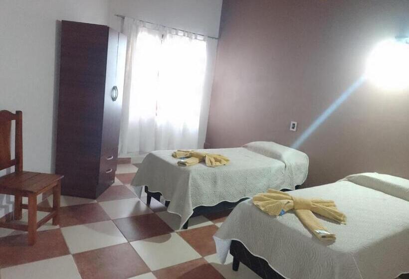 בית מלון כפרי El Jardin Dante