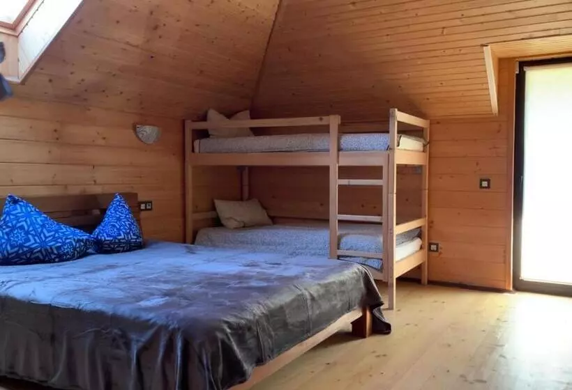 Majatalo Guest House Pid Dubom карпати під дубом