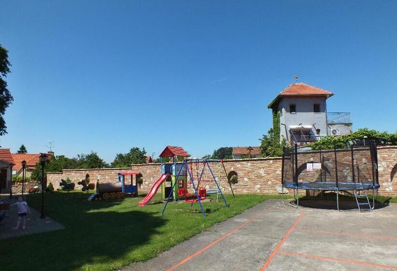 ペンション Penzion Moravský Sommeliér