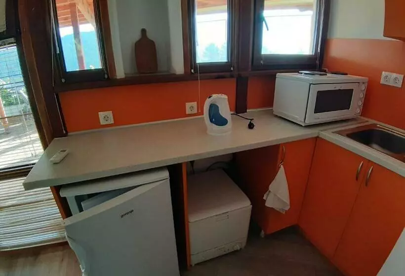 ペンション Tora Bora Guest House