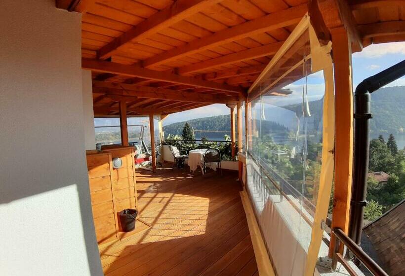 膳宿费 Tora Bora Guest House