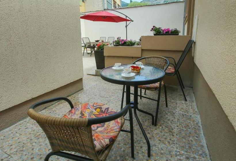 پانسیون Villa Prestige