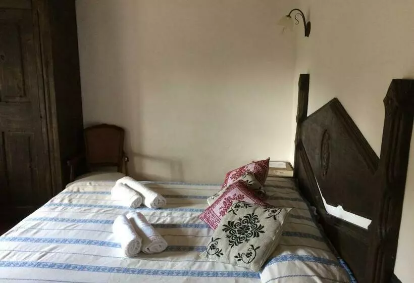 هتل Agriturismo Il Muto Di Gallura