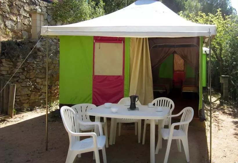 הוסטל Camping Pola