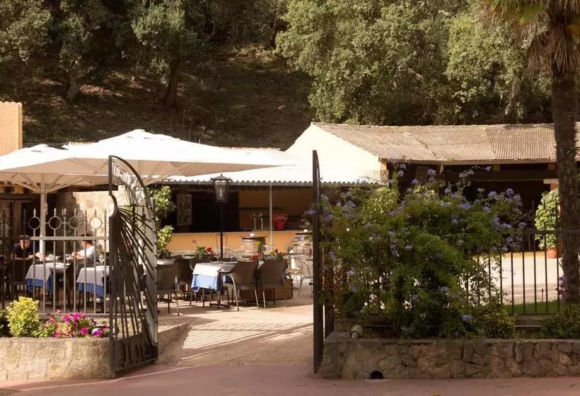 הוסטל Camping Pola