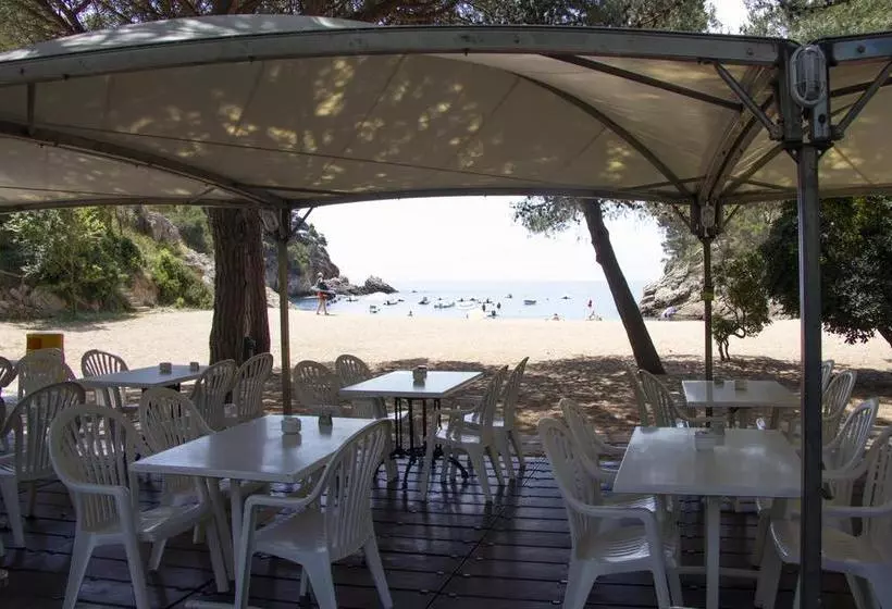 הוסטל Camping Pola