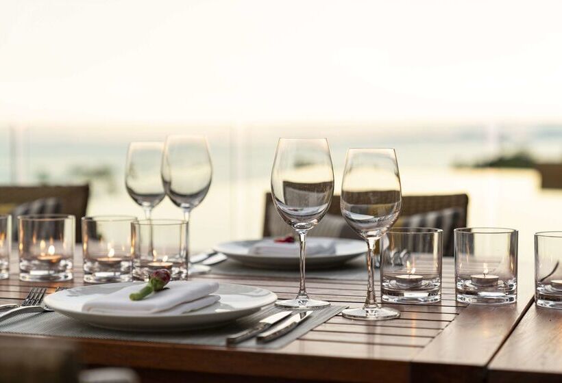 Avani Ao Nang Cliff Krabi Resort