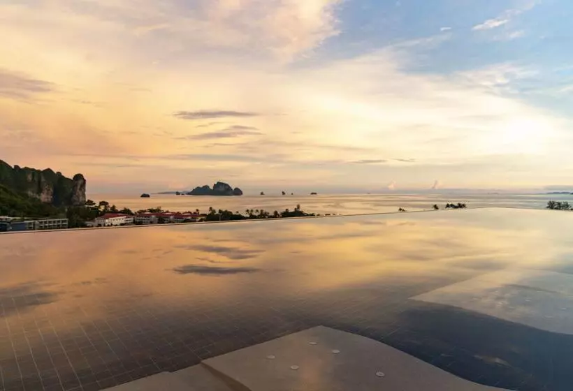 Avani Ao Nang Cliff Krabi Resort