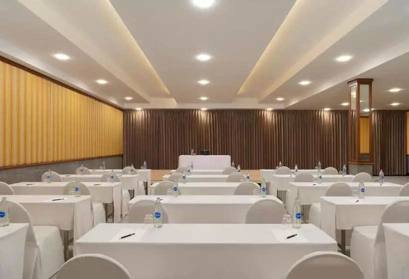 Avani Ao Nang Cliff Krabi Resort