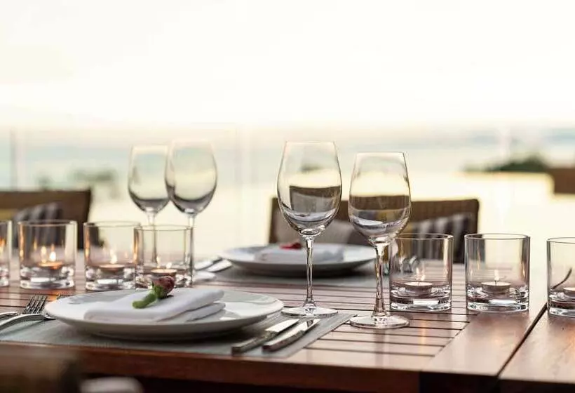 Avani Ao Nang Cliff Krabi Resort