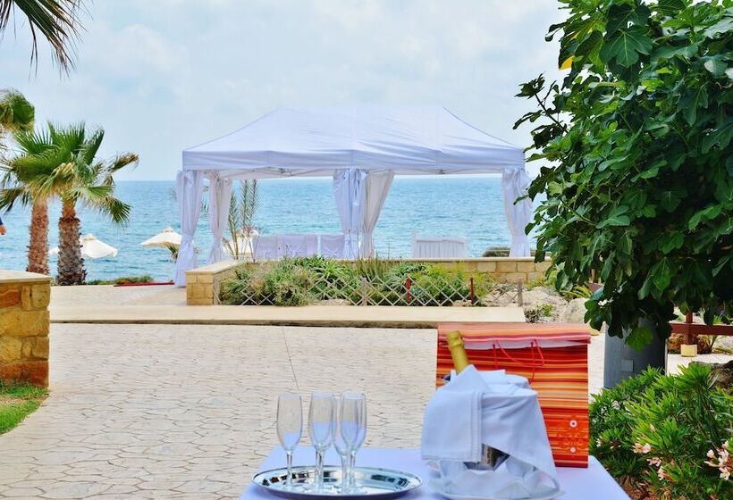 Akti Beach Hotel & Village Resort