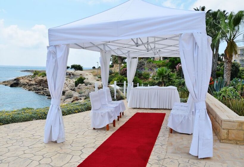 Akti Beach Hotel & Village Resort