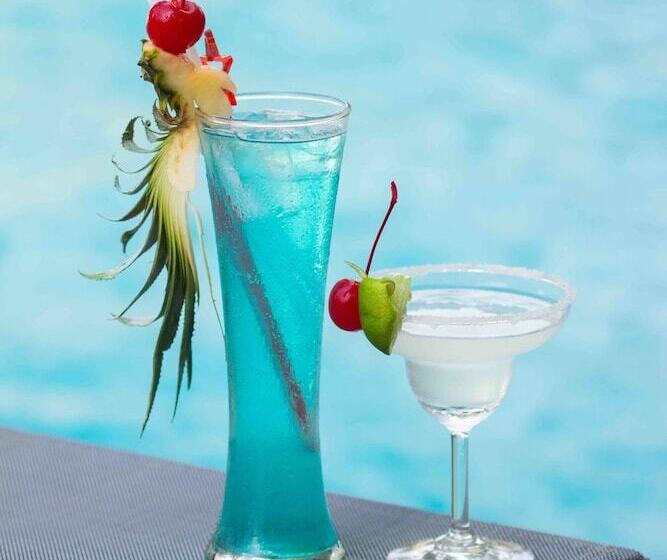 فندق Baan Karon Resort