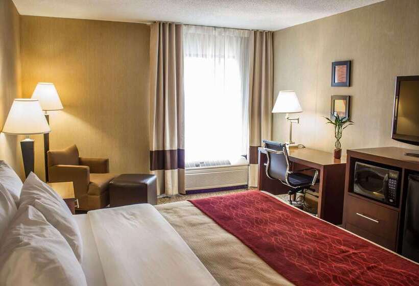 בית מלון כפרי Clarion Pointe