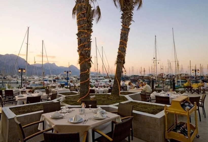 בית מלון כפרי Fame Beach