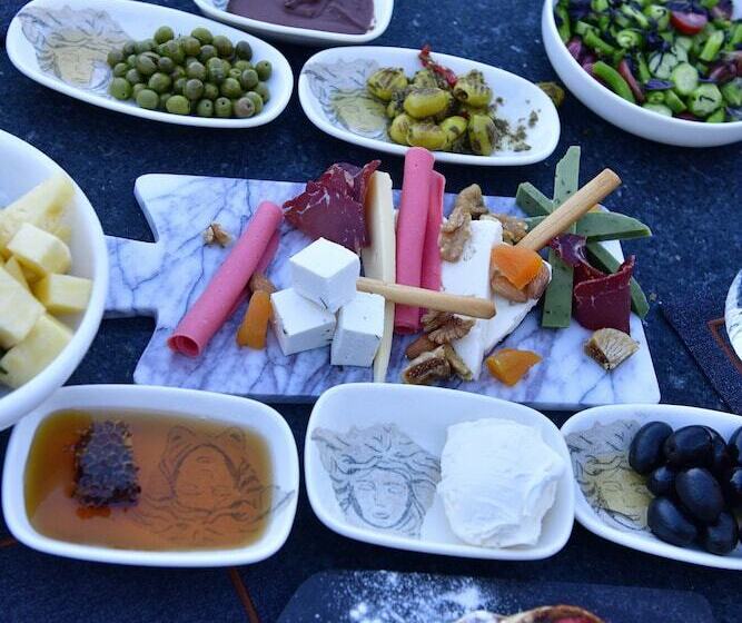 هتل Sacred Mansion