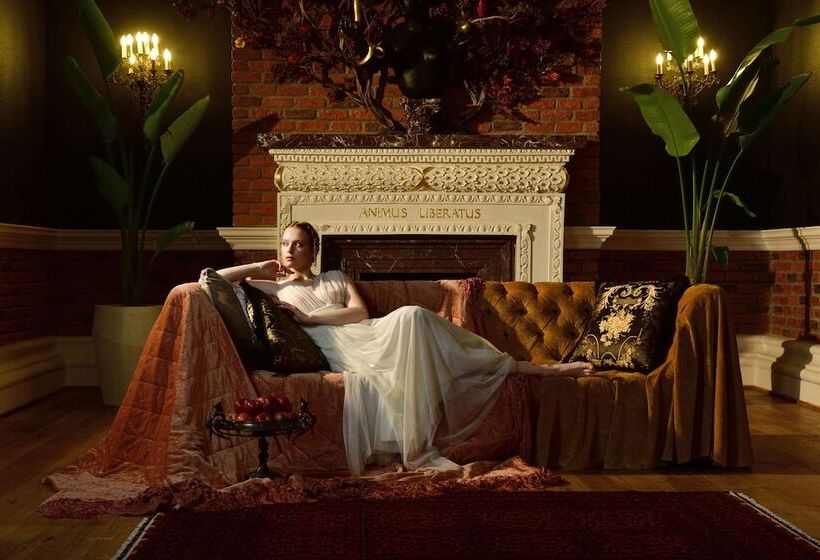 هتل Sacred Mansion