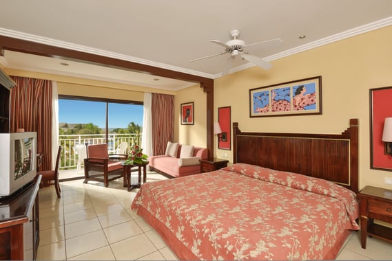 هتل Iberostar Laguna Azul