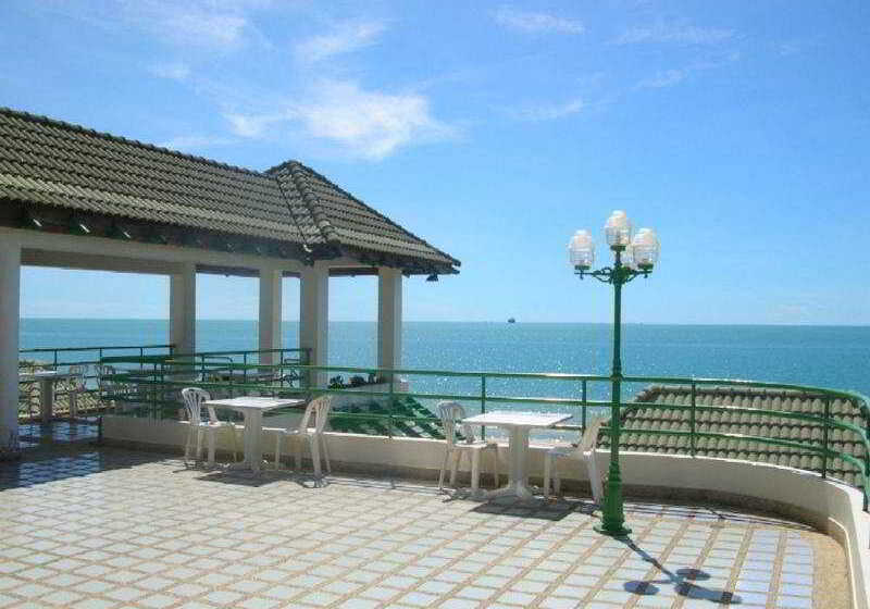 Hotelli Khanom Golden Beach