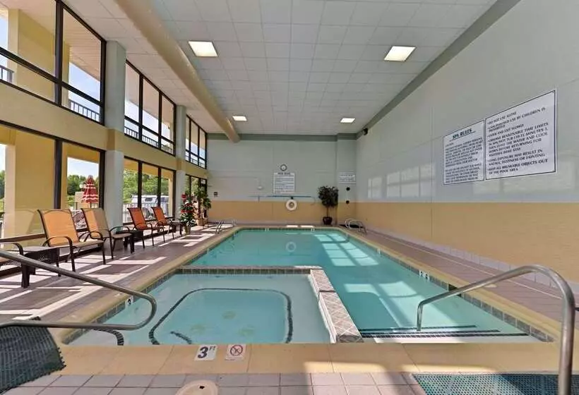 호텔 Quality Inn Jonesville I77