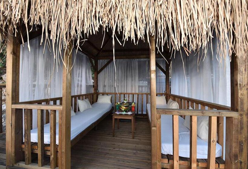 בית מלון כפרי Ramada Plaza Antalya