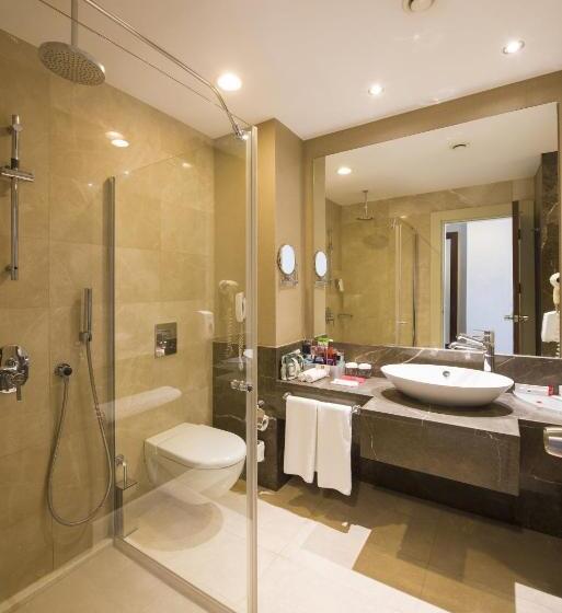 בית מלון כפרי Ramada Plaza Antalya