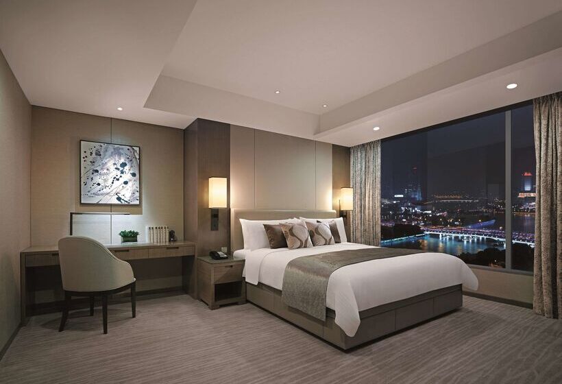 Hotel Shangri La Ningbo   The Three Rivers Intersection