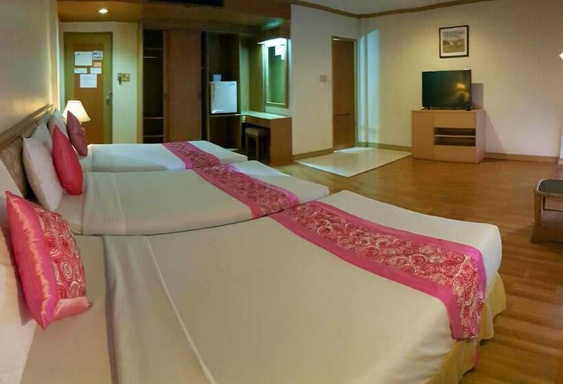 Hotel Takiab Beach Resort