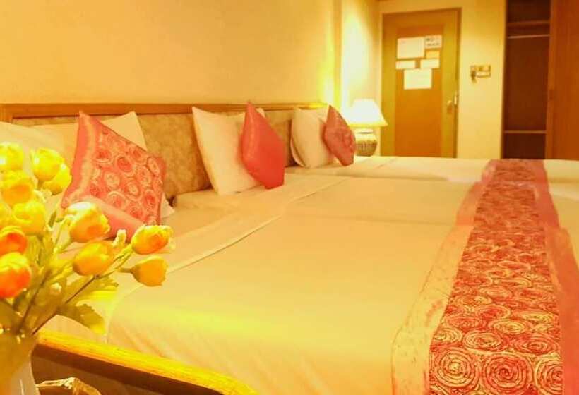 Hotel Takiab Beach Resort