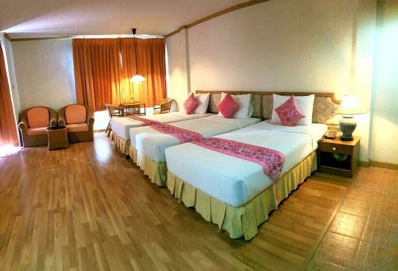 Hotel Takiab Beach Resort