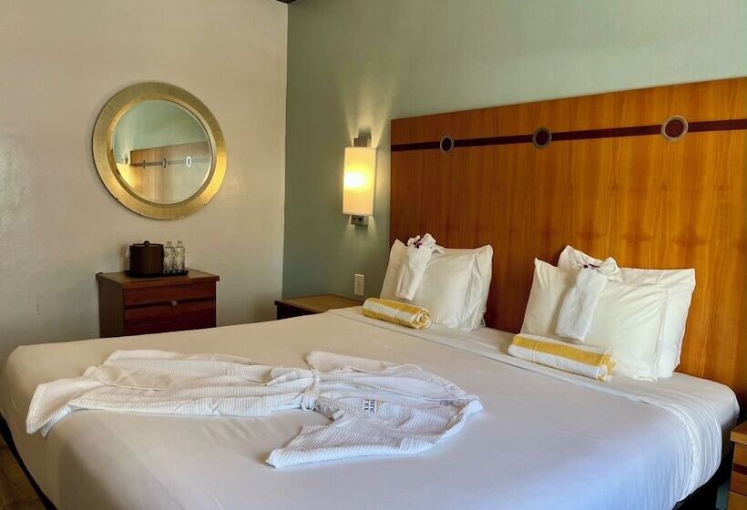 Majestic Hotel South Beach